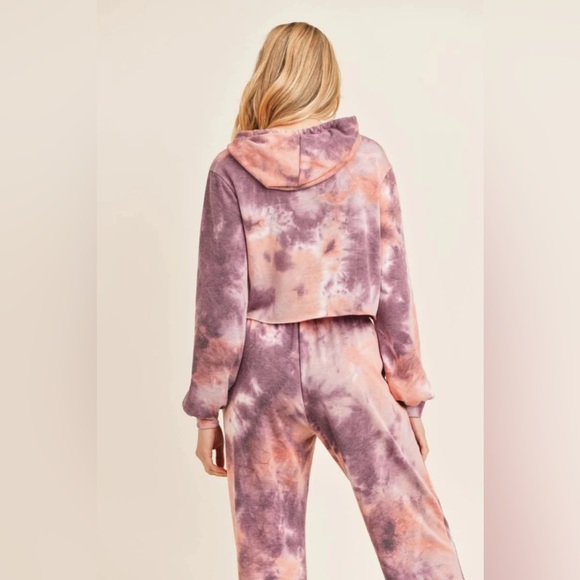 Fashion Nova Jogger Set - Picture 2 of 9